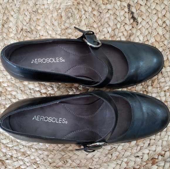 SOLD-Aerosoles Mary Jane Pumps - Picture 2 of 4